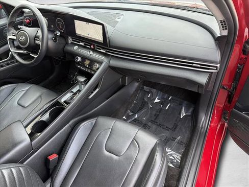 Used 2023 Hyundai Elantra Limited image 25