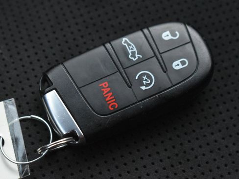 Used 2023 Dodge Challenger R/T w/ Plus Package image 32