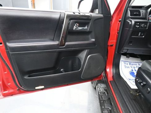 Used 2024 Toyota 4Runner TRD Off-Road image 10