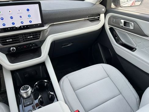 New 2026 Ford Explorer Platinum w/ LUX Leather Package image 38