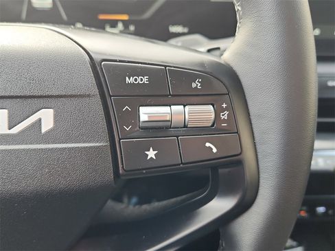 Used 2025 Kia K4 EX image 24