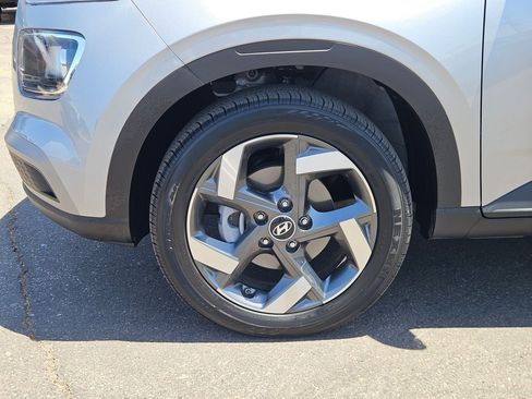 Certified 2026 Hyundai Venue SEL FWD image 10