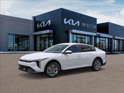 New 2026 Kia K4 LX image 3