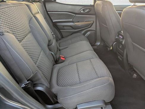 Used 2019 GMC Acadia SLE image 19