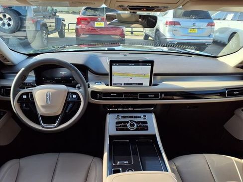 Certified 2023 Lincoln Aviator 2WD w/ Premium Package image 7