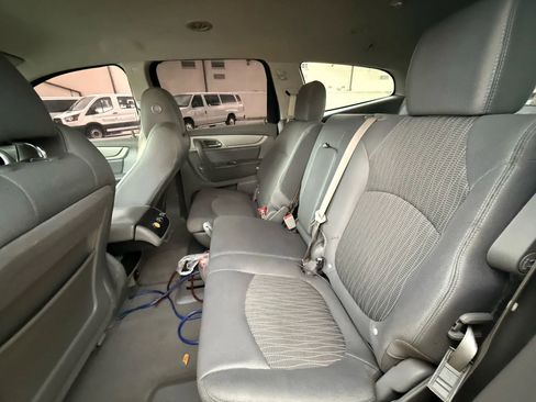 Used 2017 Chevrolet Traverse LS image 9