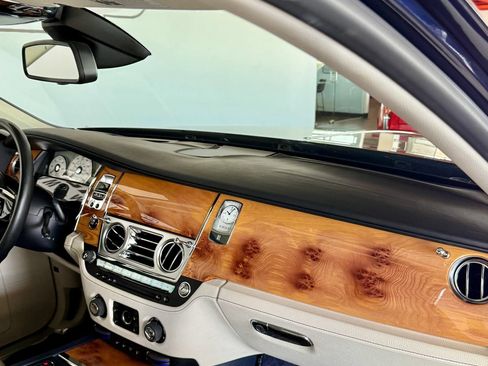 Used 2012 Rolls-Royce Ghost RWD image 20