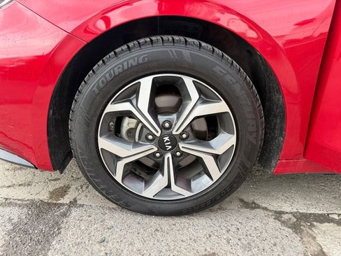Used 2021 Kia Forte LXS FWD image 17