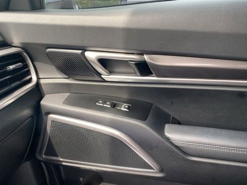 Used 2024 Kia Telluride LX FWD image 20
