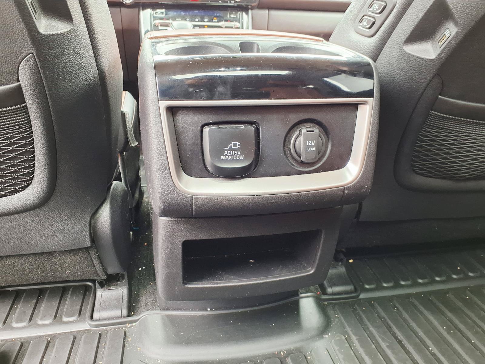 Used 2022 Kia Carnival SX Prestige FWD image 16