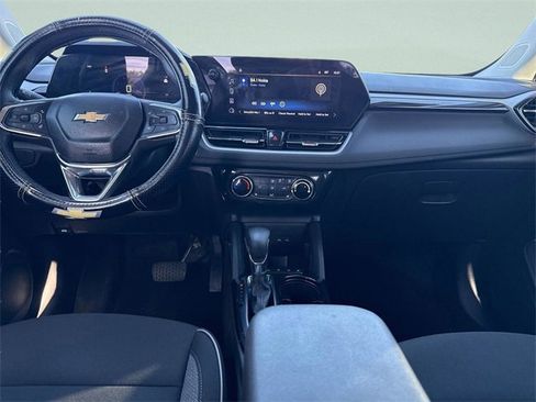 Used 2024 Chevrolet TrailBlazer LT w/ LT Cold Weather Package image 29