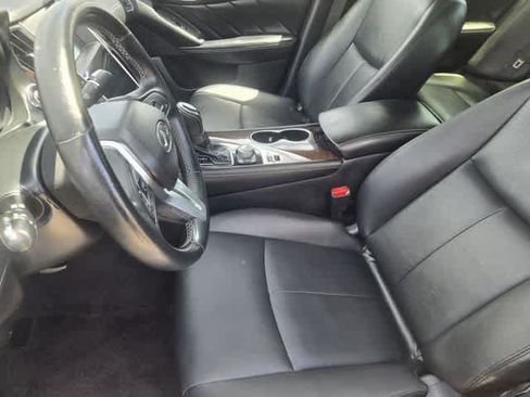 Used 2018 INFINITI Q50 Luxe w/ Essential Package (3.0T Luxe) RWD image 10