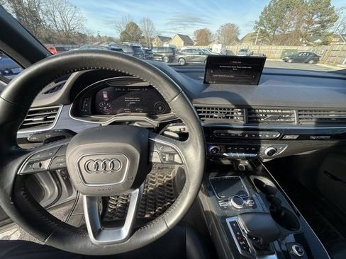 Used 2019 Audi Q7 3.0T Prestige w/ Prestige Package image 21