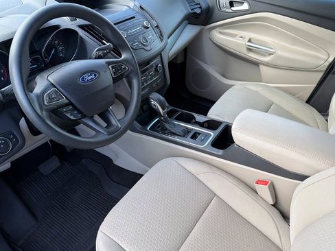 Used 2018 Ford Escape SE image 9