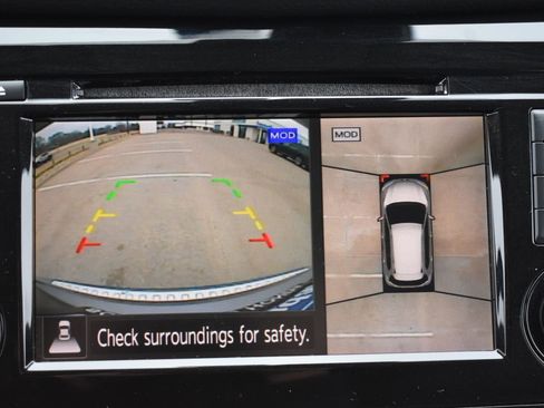 Used 2019 Nissan Rogue SL w/ Premium Package image 12