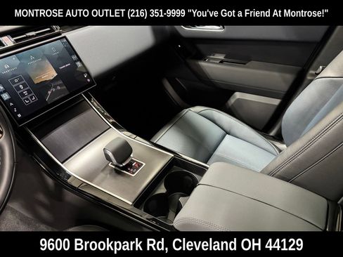 New 2026 Land Rover Range Rover Velar Dynamic SE image 13