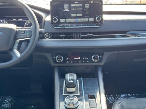 Used 2023 Mitsubishi Outlander SE Black Edition image 15