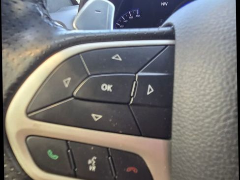 Used 2019 Jeep Grand Cherokee SRT image 26