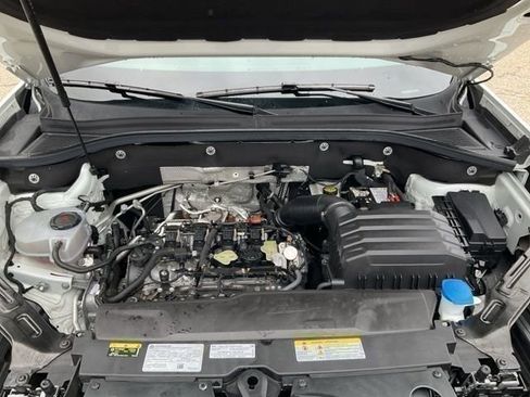 Used 2024 Volkswagen Atlas SE AWD/4WD image 11