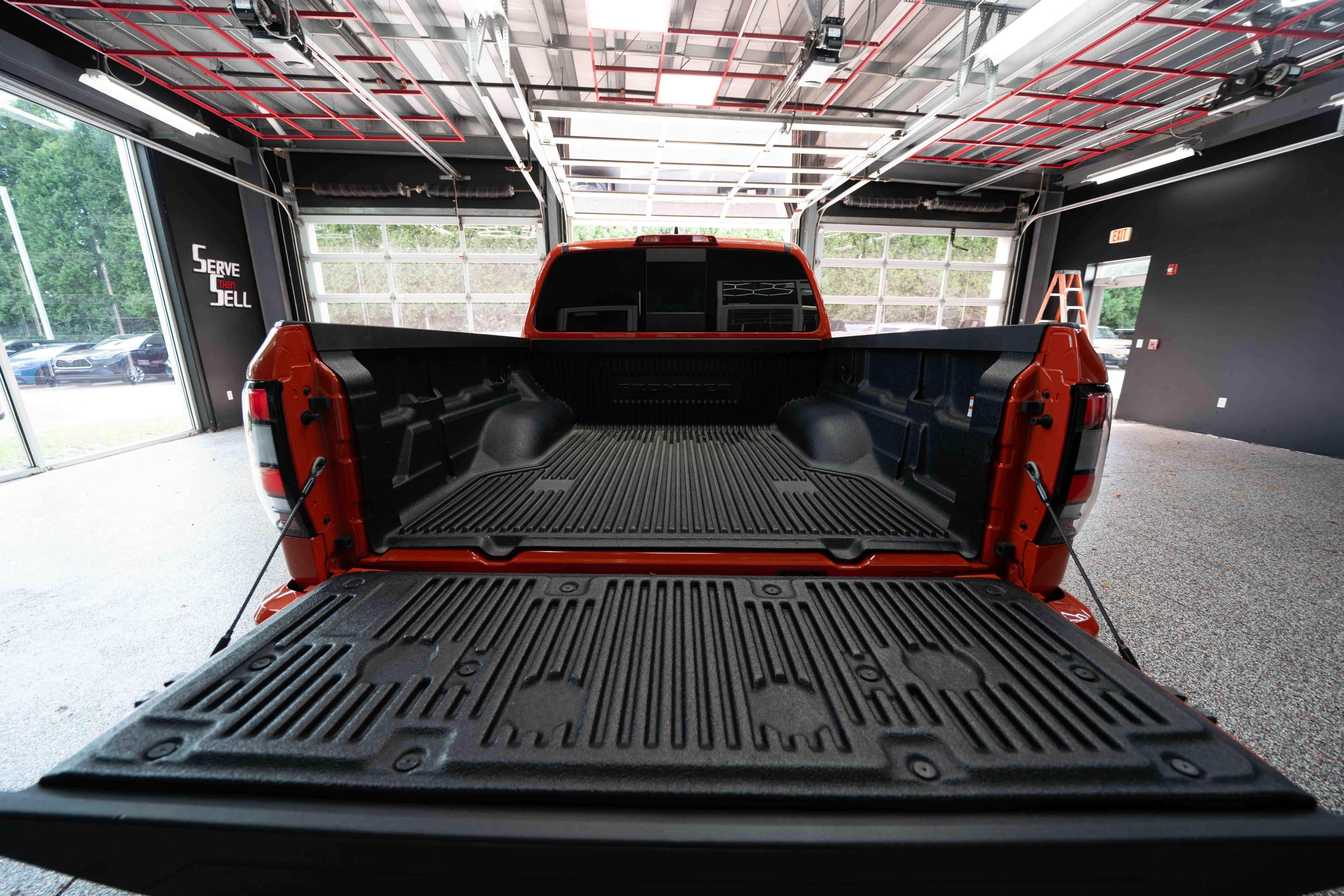 Used 2025 Nissan Frontier PRO-4X w/ Interior Protection Package AWD/4WD image 27