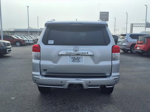 Used 2011 Toyota 4Runner SR5 image 18