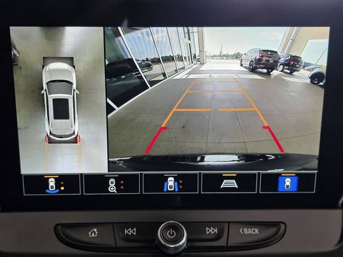 Used 2024 Chevrolet Blazer Premier w/ Driver Confidence II Package FWD image 16