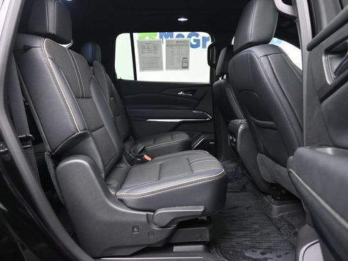 Used 2025 Chevrolet Traverse High Country w/ LPO, Floor Liner Package AWD/4WD image 10
