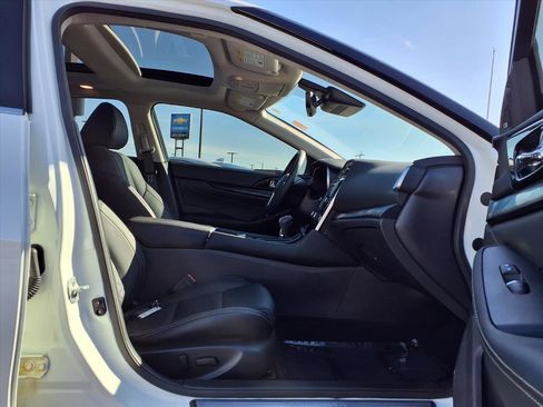 Used 2023 Nissan Maxima Platinum image 28