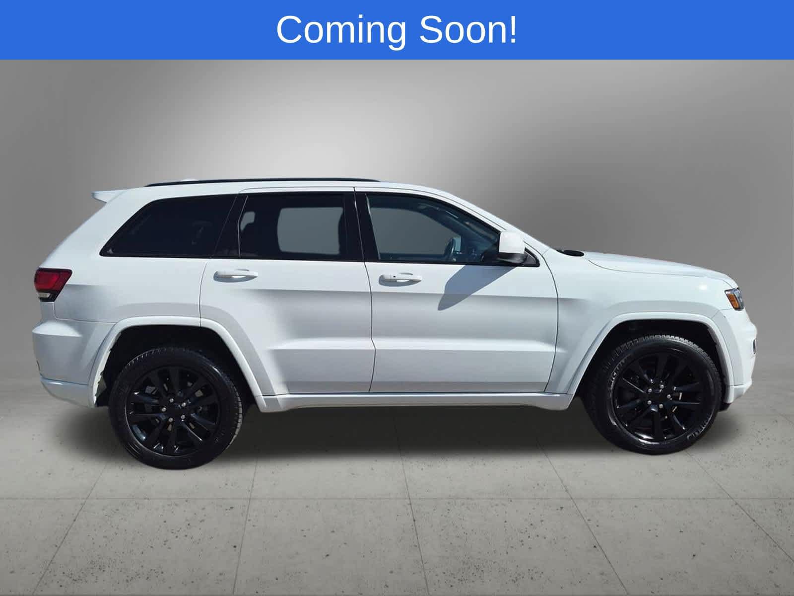 Used 2018 Jeep Grand Cherokee Altitude AWD/4WD image 7