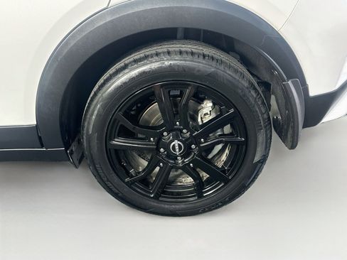 Used 2023 Nissan Kicks SR FWD image 11