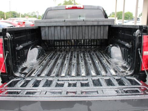 Used 2021 Chevrolet Colorado LT w/ Fleet Safety Package RWD image 8
