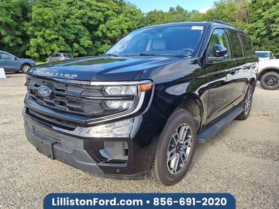 Used 2025 Ford Expedition Active