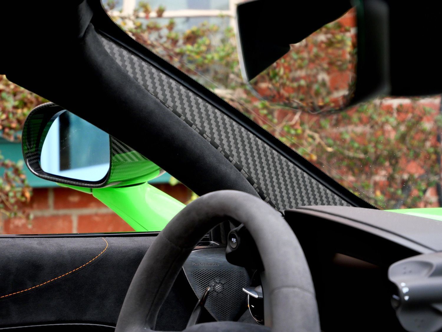 Used 2024 McLaren 750S Spider RWD image 23