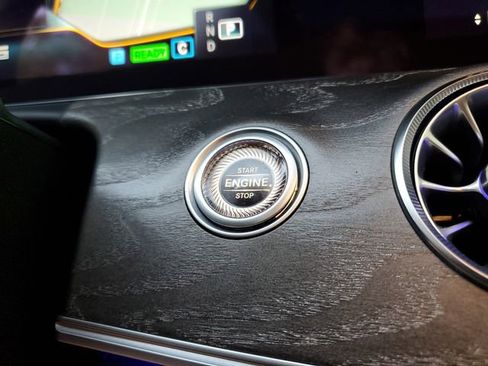 Used 2022 Mercedes-Benz AMG GT 43 image 25