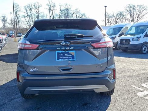 Certified 2022 Ford Edge SEL w/ Convenience Package AWD/4WD image 5