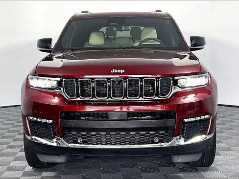 Used 2025 Jeep Grand Cherokee L Limited w/ Luxury Tech Group II AWD/4WD image 3