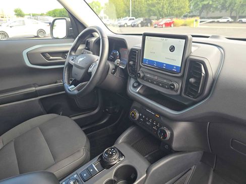 Used 2022 Ford Bronco Sport Badlands image 10