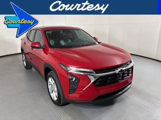 New 2026 Chevrolet Trax LS w/ LS Convenience Package FWD video 1