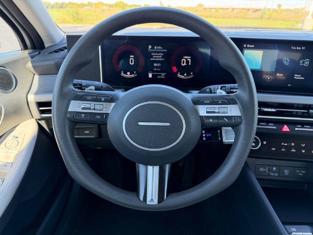 Used 2024 Nissan Altima 2.5 SV FWD image 34