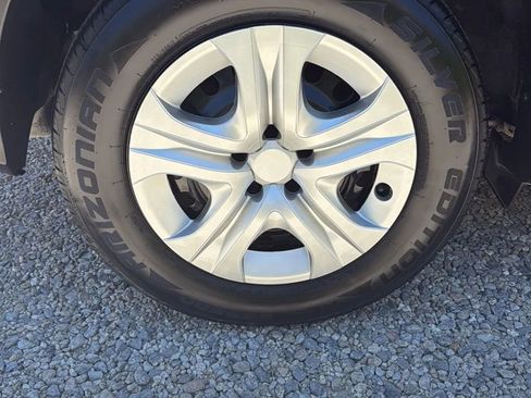 Used 2018 Toyota RAV4 LE FWD image 35