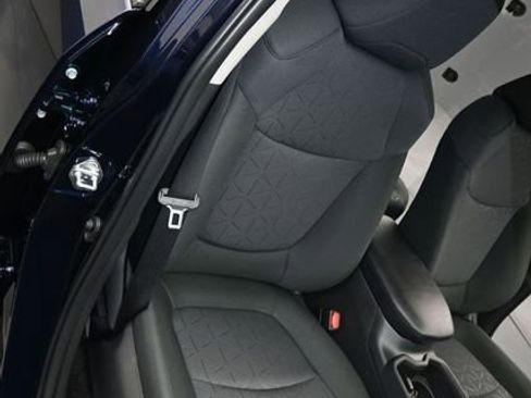 Used 2025 Toyota RAV4 XLE w/ Convenience Package FWD image 16