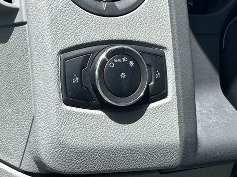Used 2024 Ford E-350 and Econoline 350 Super Duty w/ Power Windows & Locks Group image 28