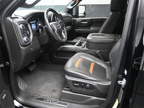 Used 2020 GMC Sierra 2500 AT4 w/ AT4 Premium Package image 17