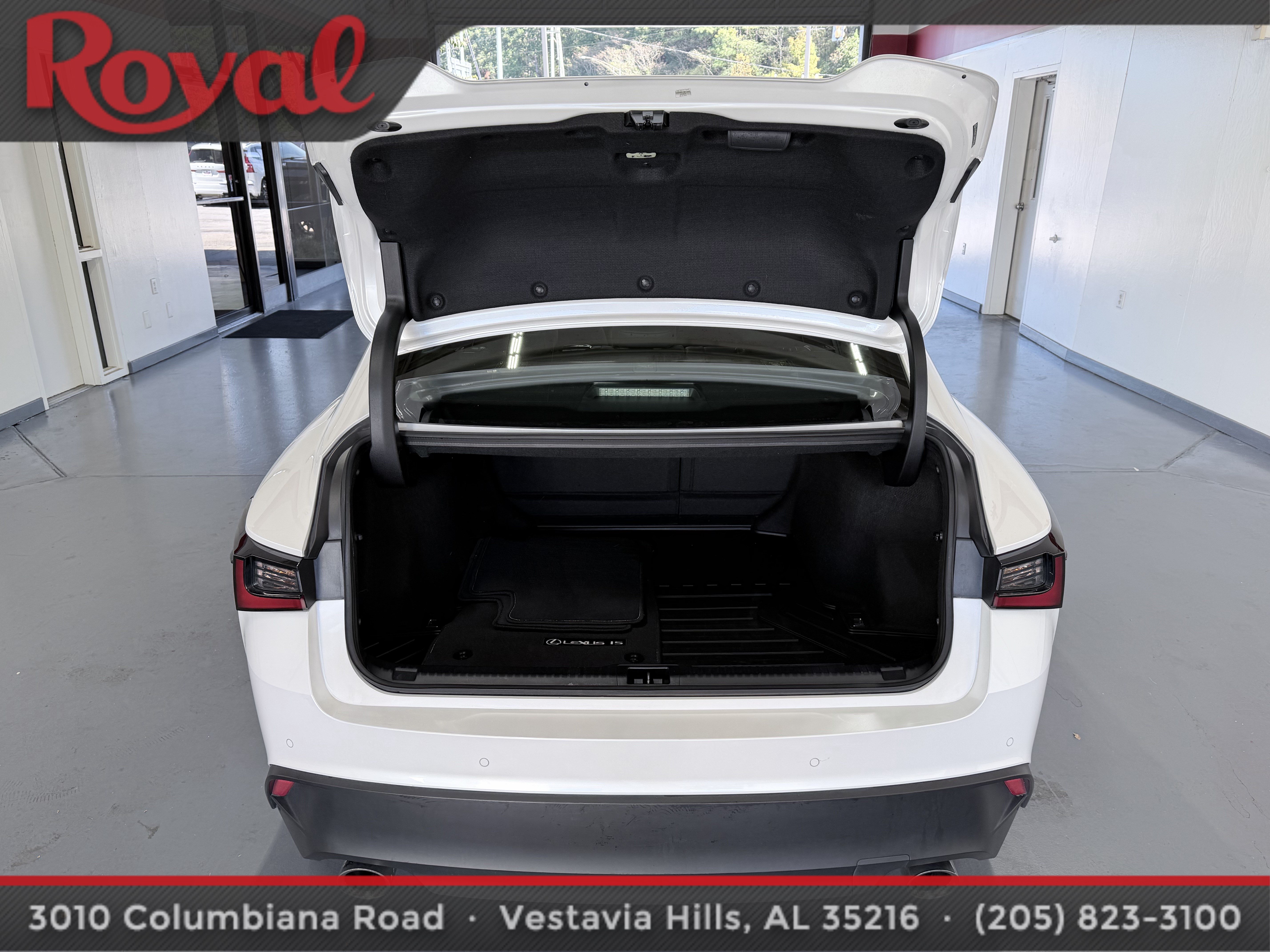 Used 2022 Lexus IS 300 AWD w/ Comfort Package image 6