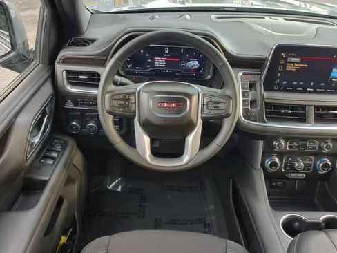 Used 2024 GMC Yukon SLE w/ Gmc Pro Safety Plus Package image 16