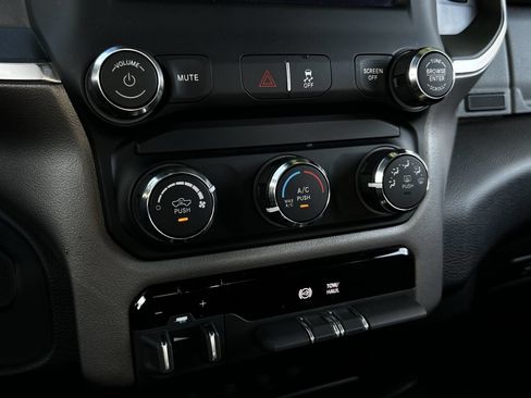 Used 2024 RAM 2500 Big Horn AWD/4WD image 21