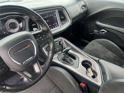 Used 2022 Dodge Challenger R/T w/ T/A Package image 17