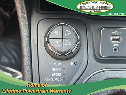 Used 2022 Jeep Cherokee Trailhawk AWD/4WD image 26