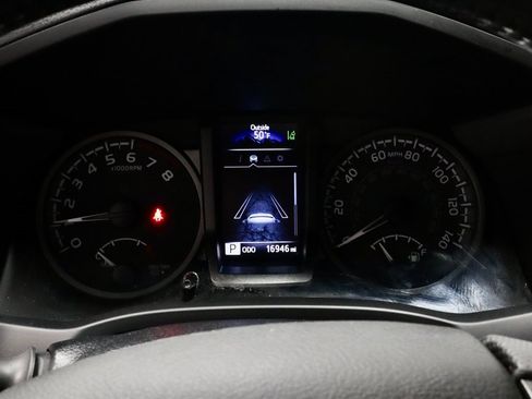 Used 2022 Toyota Tacoma TRD Sport image 27