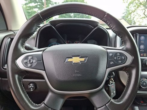 Used 2019 Chevrolet Colorado LT AWD/4WD image 20
